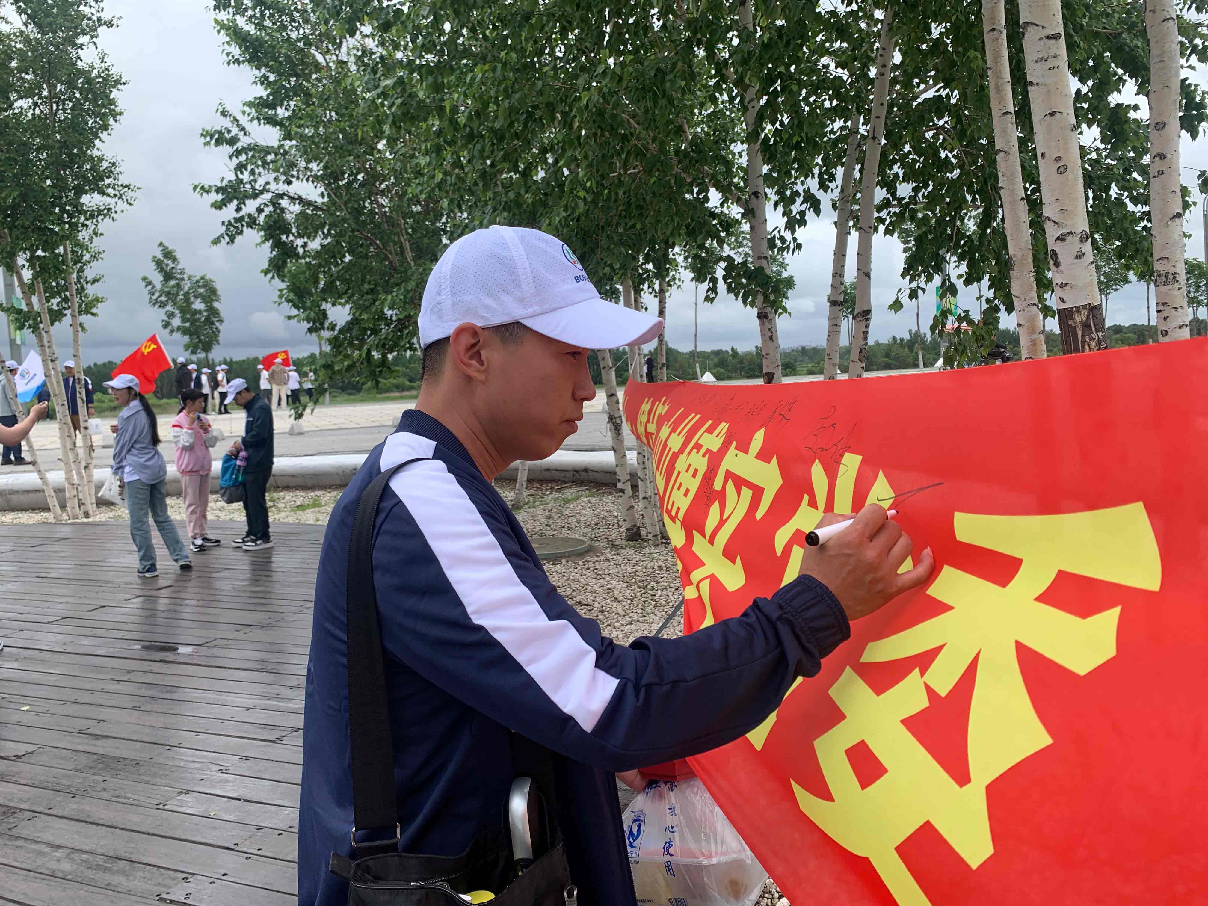 531e9a46-9819-4129-a412-e76de89619c1