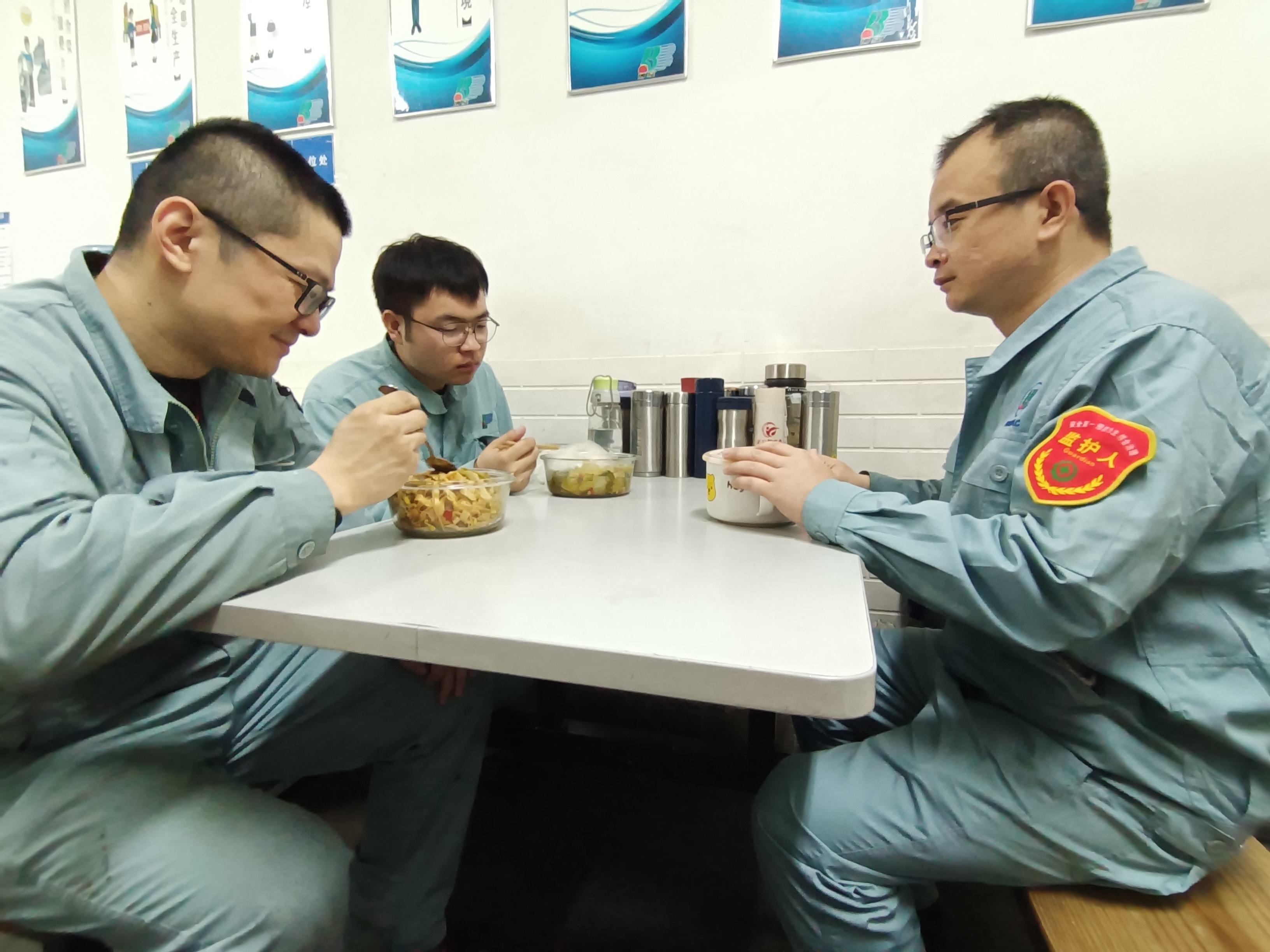 d0e95563-4955-444b-909d-1207c5a026a4